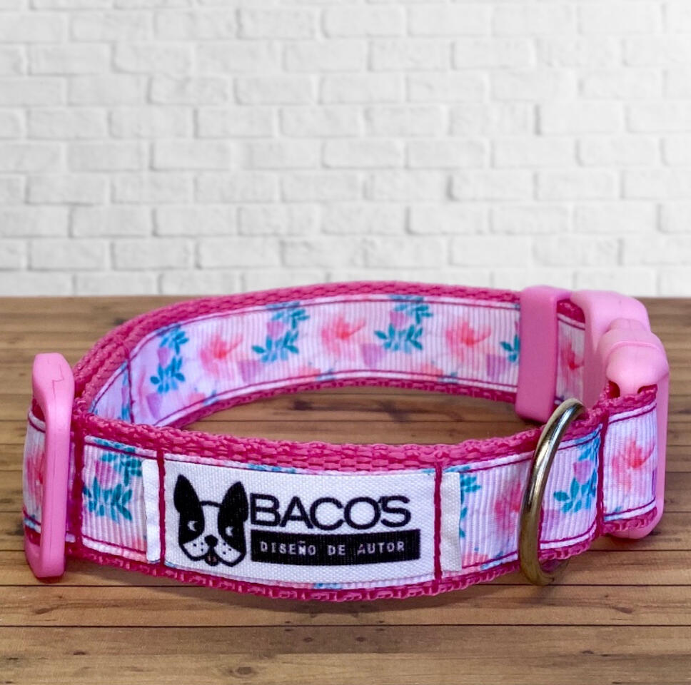 Flores Rosadas. Collar 2 cms de ancho.